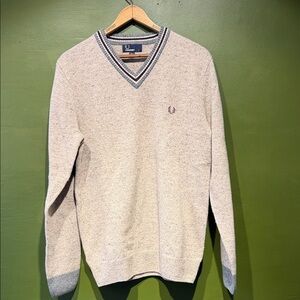 Fred Perry Men's Cream V-Neck Sweater